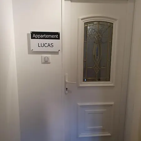Superbe appartement au centre + parking privé Colmar Extérieur photo